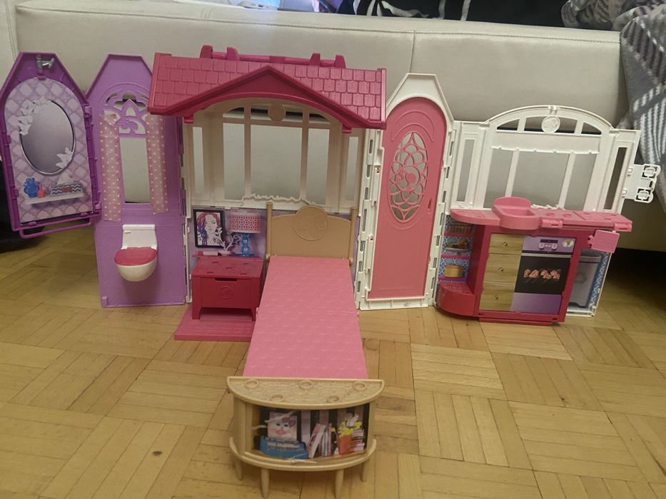 Domek dla barbie skladany