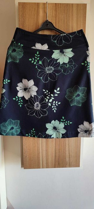 Piękna spódnica H&M r. 36 w kwiaty | z podszewką | elegancka