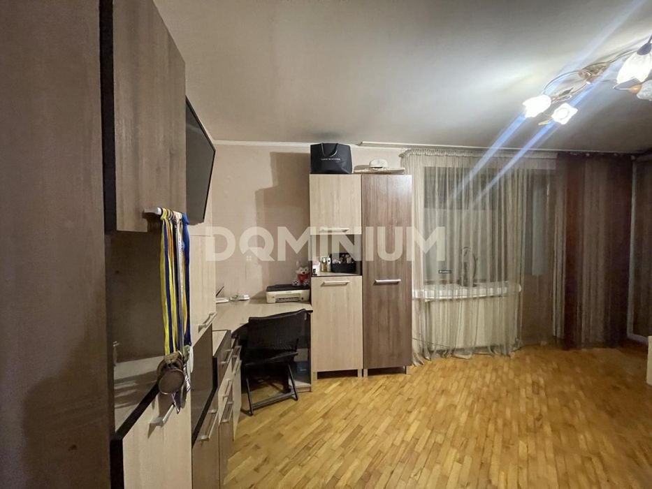 Продається квартира в м. Хуст, можливе переоформлення під комерцію