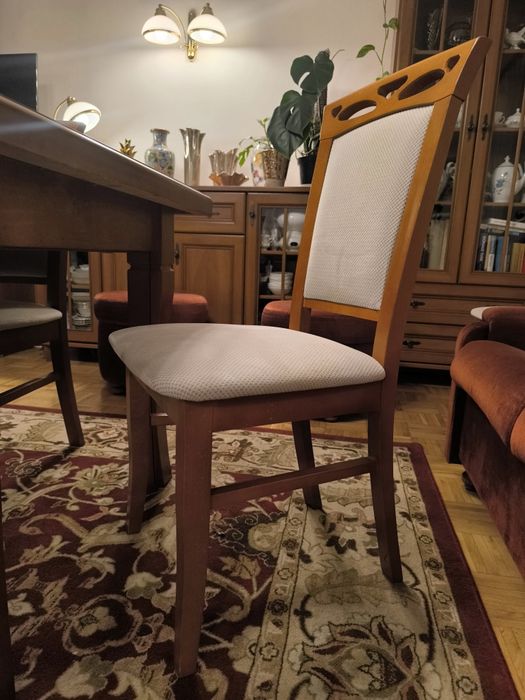 Elegancki komplet mebli do salonu – bordo, welur, stół, 8 krzeseł, komody i oświetlenie