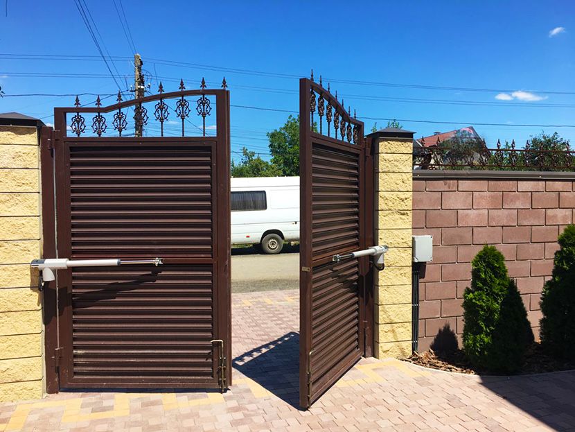 Автоматика для воріт , Секційні ворота