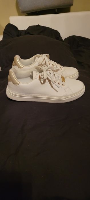 Buty sportowe że skóry naturalnej