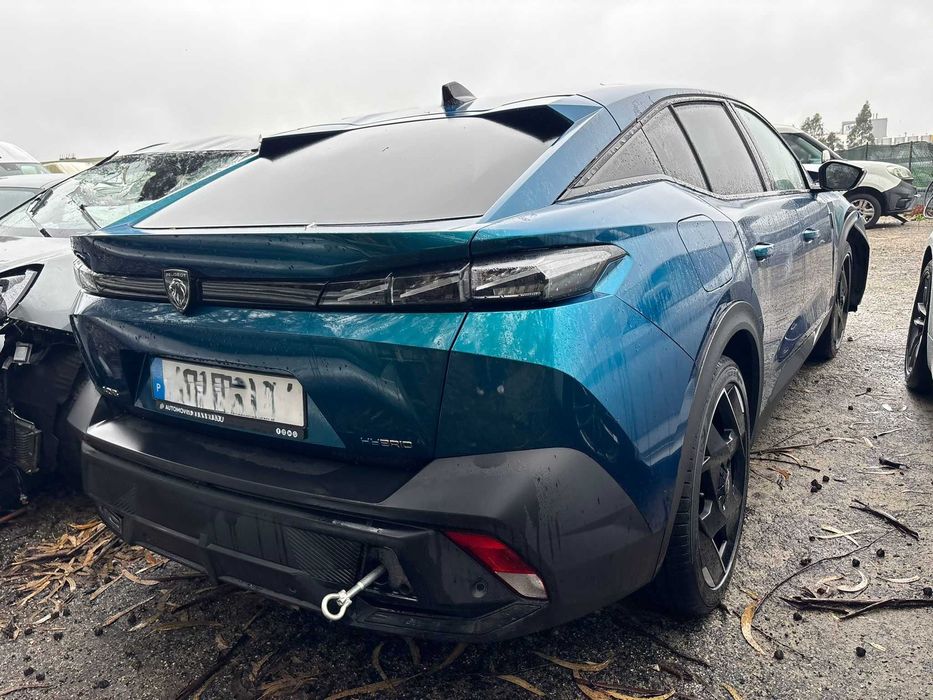 PEUGEOT 408 SUV HYBRID