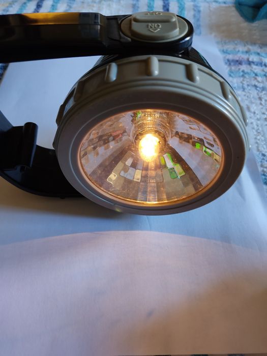 Lanterna recarregável