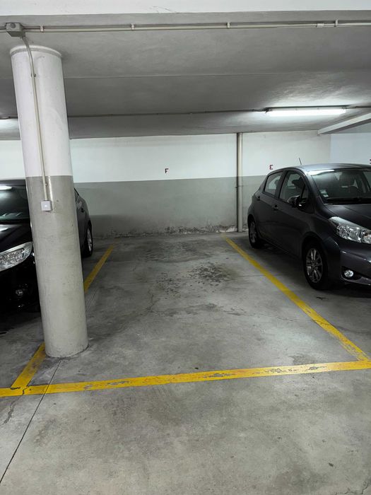 Apartamento T2 à venda na Rua da Santana