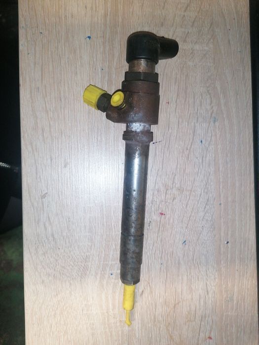 Wtrysk wtryskiwacz paliwa 2.7 td LAND ROVER 4H2Q9K546AE