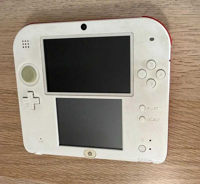 Nintendo 2DS Vermelho/Branco
