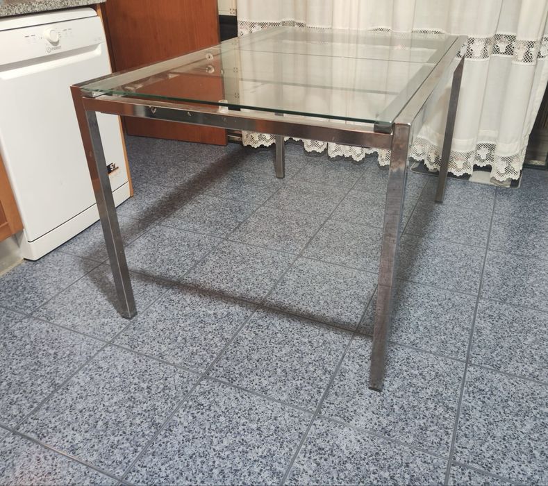 Mesa extensível IKEA marca GLIVARP