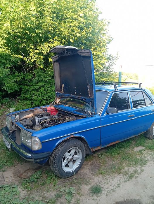 Продам Mersedes-Benz 123  2,4D