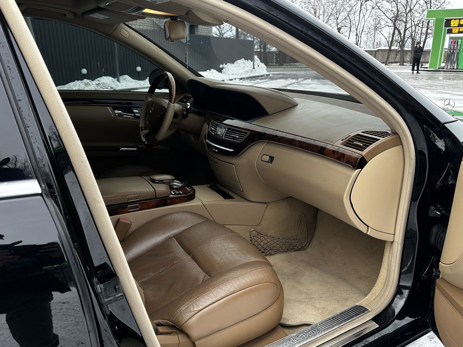 Продам Mercedes s class W221 4 matic в идеальном состоянии