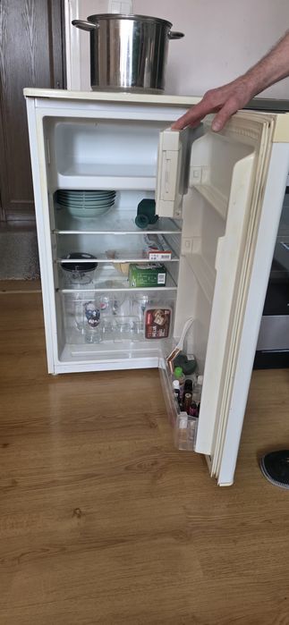 Lodówka 85 centymetrów