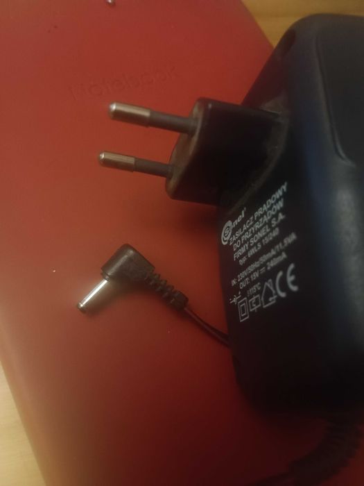 Zasilacz do ładowania akumulatora Sonel