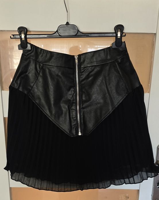 Spódniczka skóra z plisem