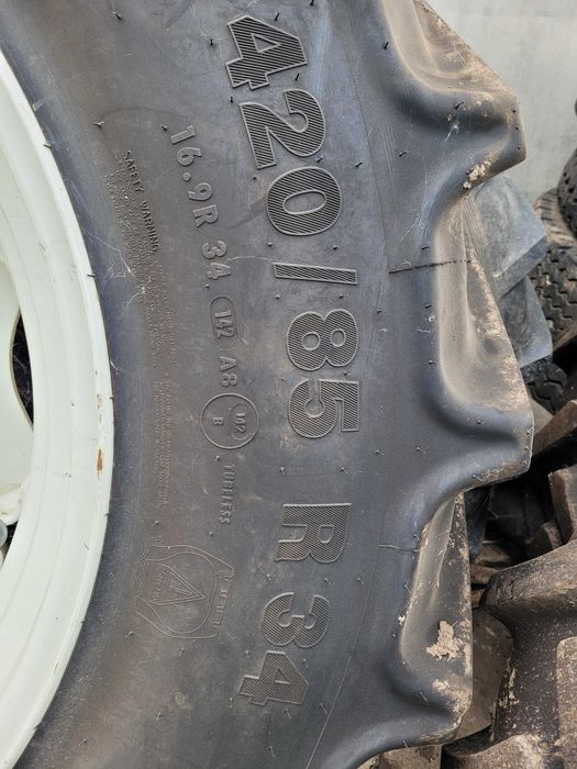 Koła 420/85 R34 340/85 R24 New Holland Case Steyr MITAS
