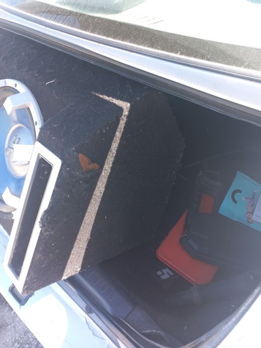 subwoofer automotivo da marca alpine