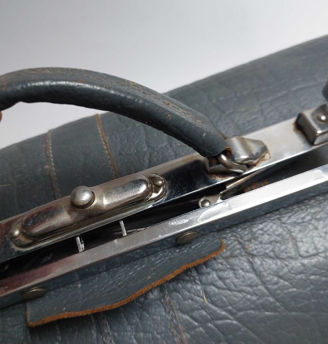 Kuferek w stylu retro skóra naturalna