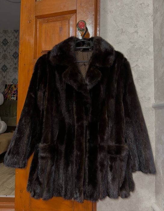 Норкова шуба у вінтажному стилі