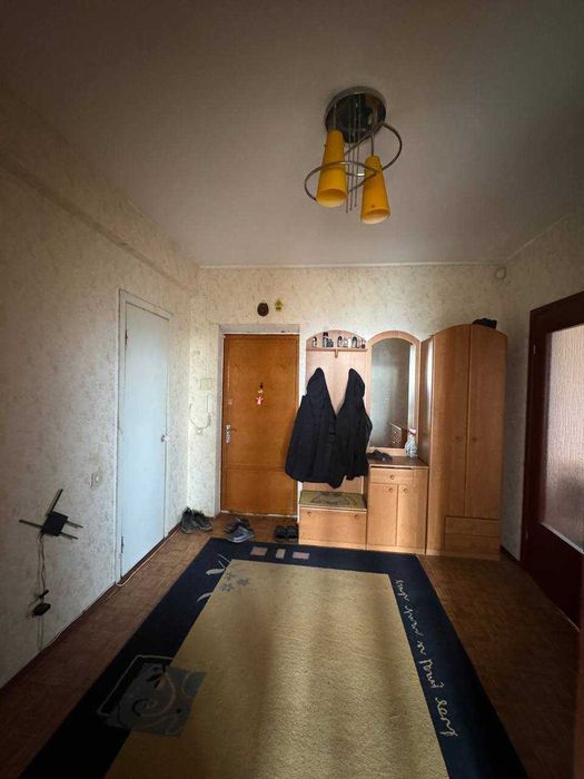 Продам 2-к  квартиру укомплектовану - Слободка, готові під програми, вул. Паркова