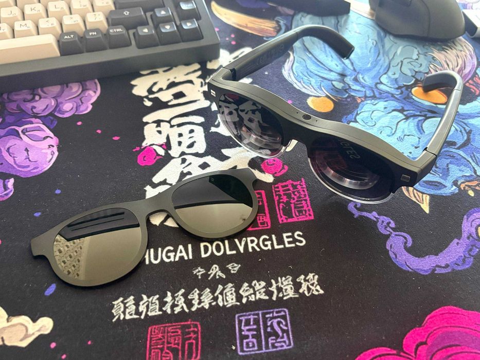 ASUS AirVision M1