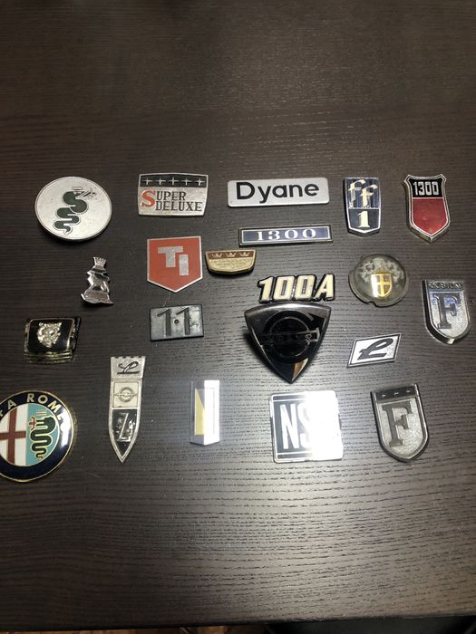 Emblemas de marcas carros antigos ( Diversas marcas)