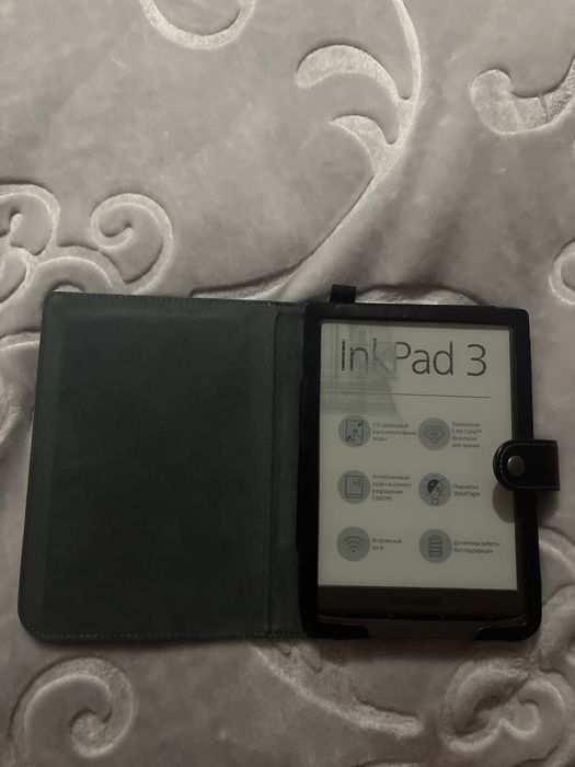 Електронна книга PocketBook inkPad3