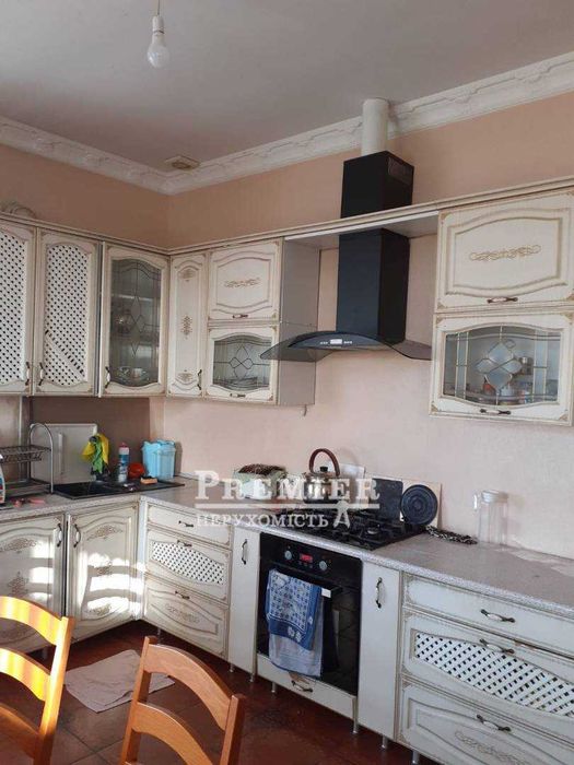 Продам 2-поверховий будинок 500 кв.м