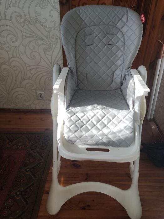 Продам стілець для годування