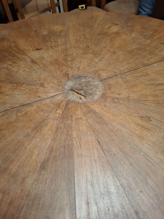 Okragly stol drewno fornir