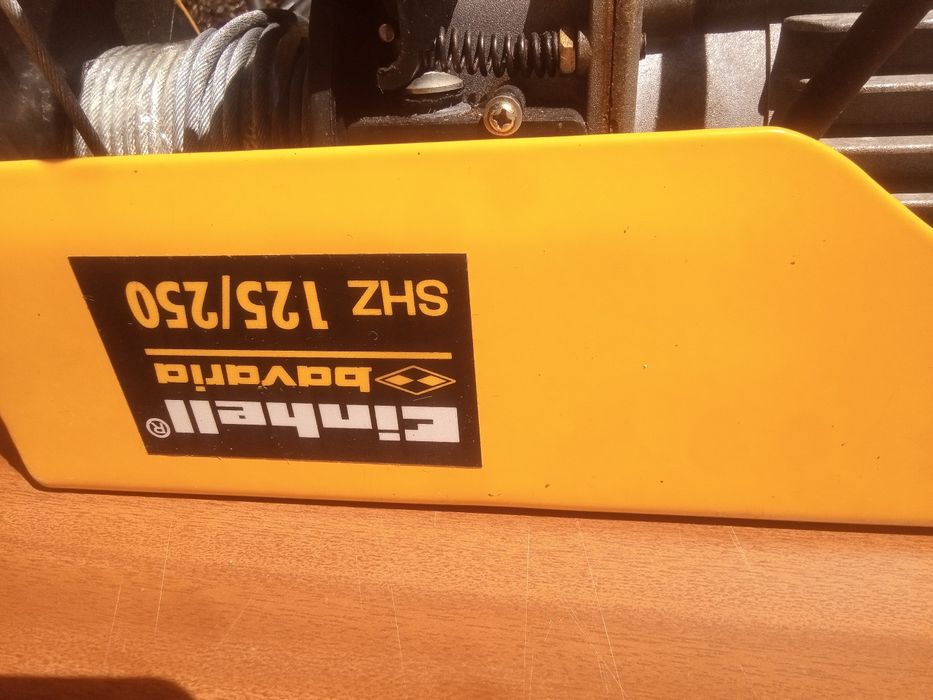 Guincho Elétrico _ Einhell 125/250 (NOVO)