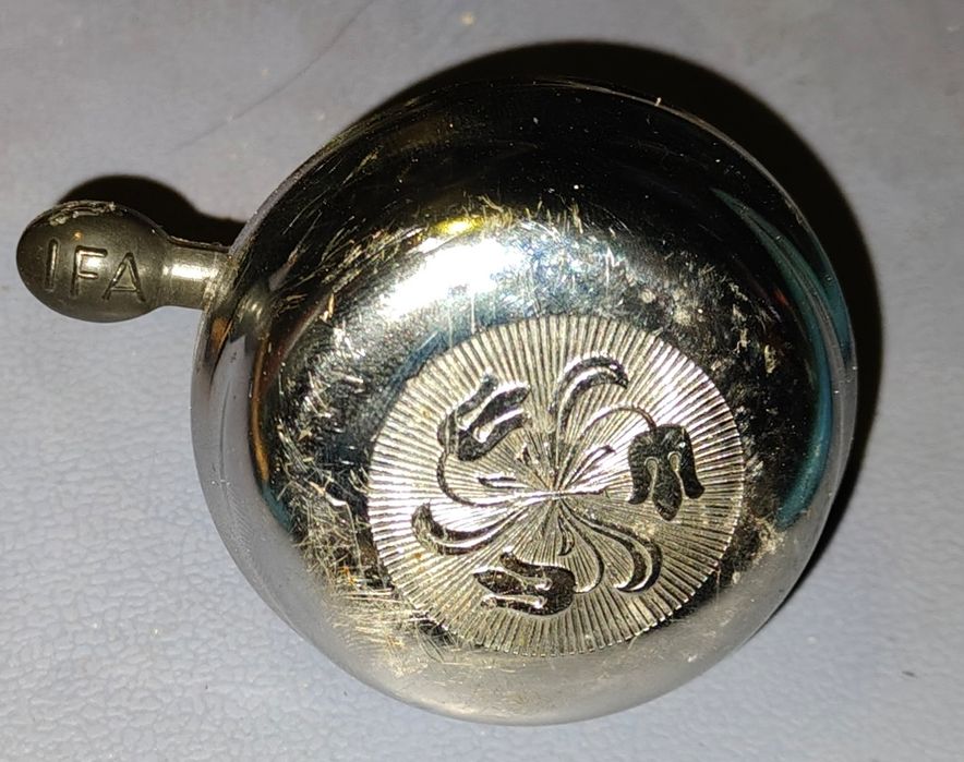 sprzedam dzwonek do roweru zabytkowy sprawny