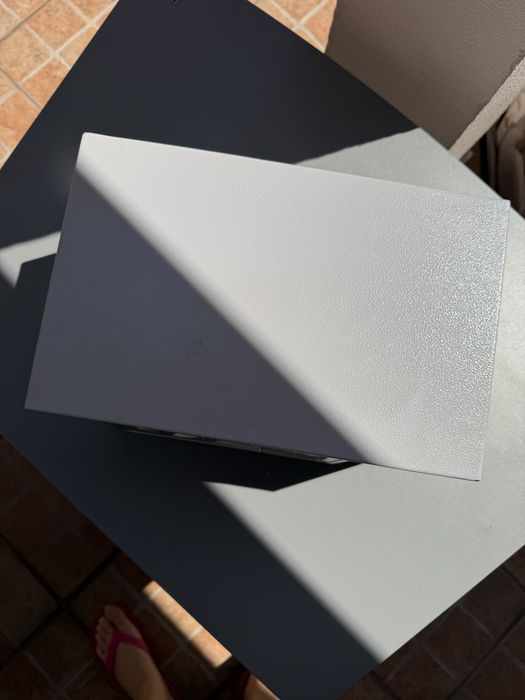 Cofre Eletrónico com Código + Chave de Emergência