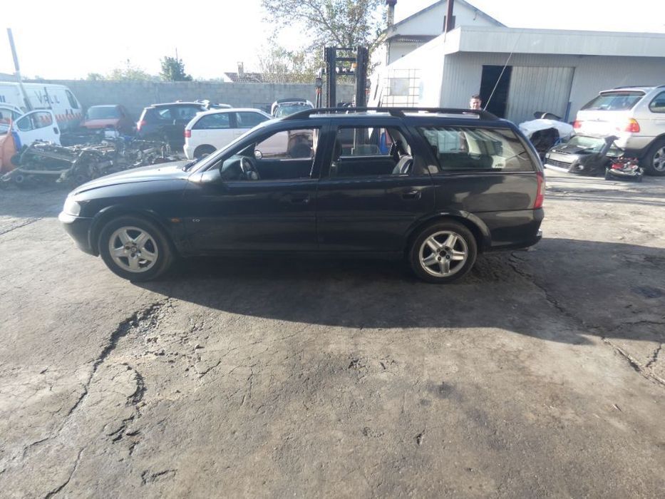 Opel Vectra B de 1999 para peças