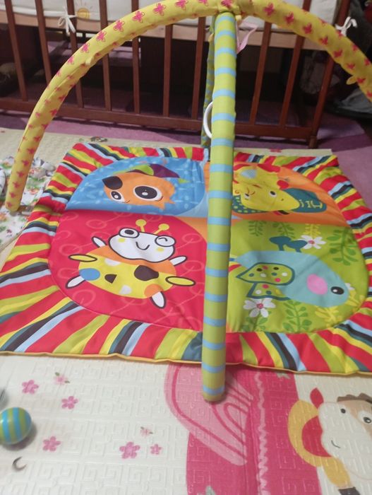 Продам развивающий коврик без игрушек