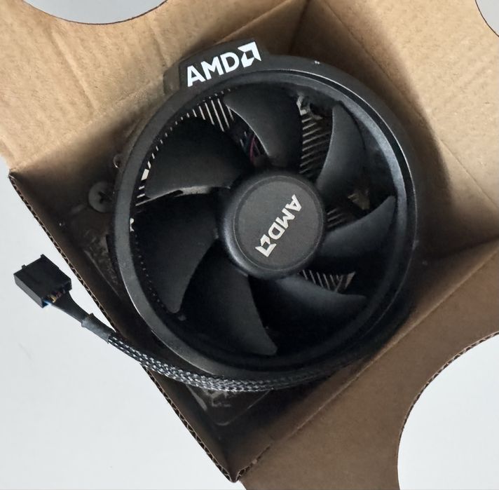 Procesor AMD Ryzen 5 2400G, 3.6GHz, 4 MB, BOX