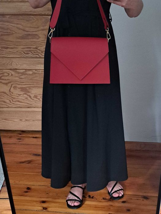 Czerwona torebka na ramię / listonoszka Answear Lab skóra naturalna