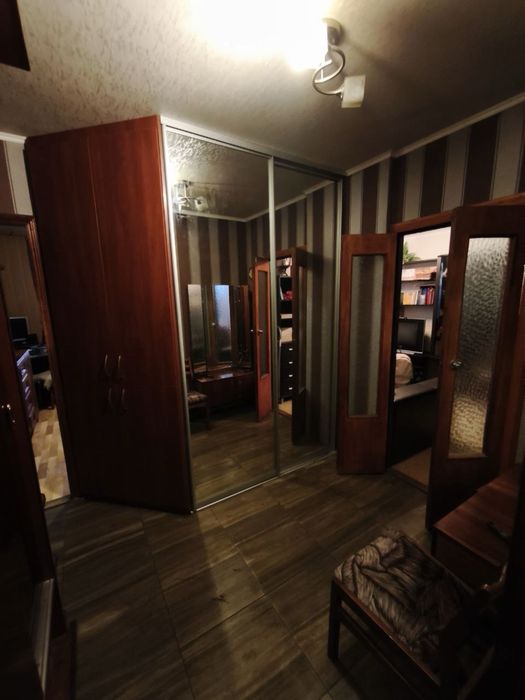 Срочно ! Продам 2х.ком.квартиру  на Салтовке  11/12 газ ( Пески , ТРЦ Дафи ) Сертификат