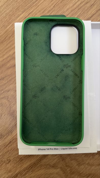 iPhone 14 Pro Max - etui Lacoste