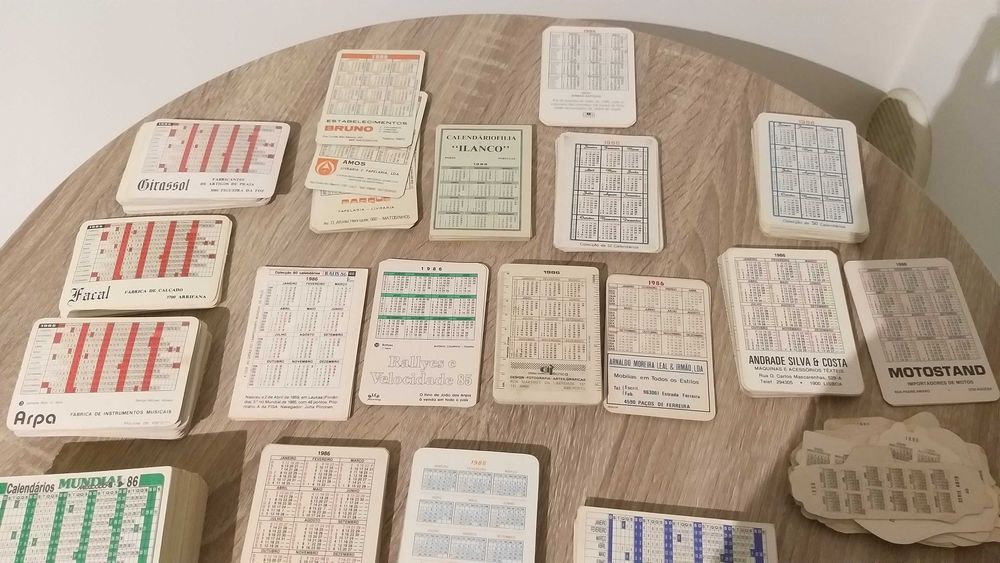Grande coleção de calendários diversos - 500