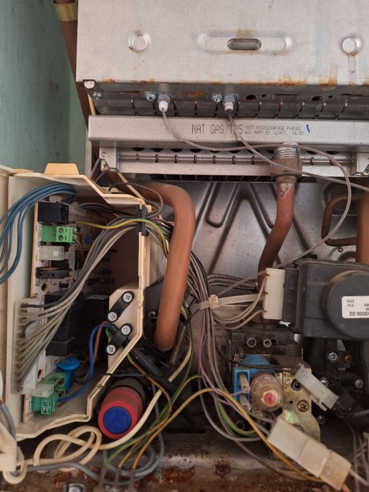 Котел.Арістон Уно .нарозбір по запцастах..