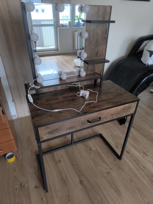 Toaletka w stylu loft