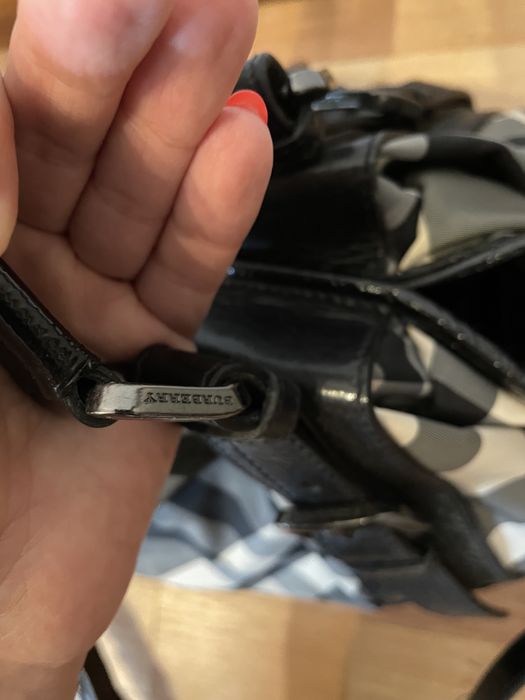 Mala senhora, Burberry