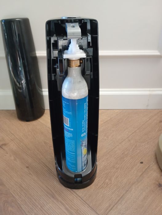 Soda stream - saturator , urządzenie