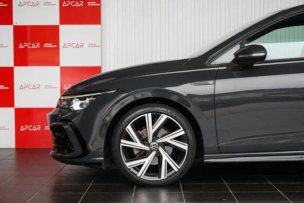 VW Golf 1.5 eTSI OPF DSG R-Line