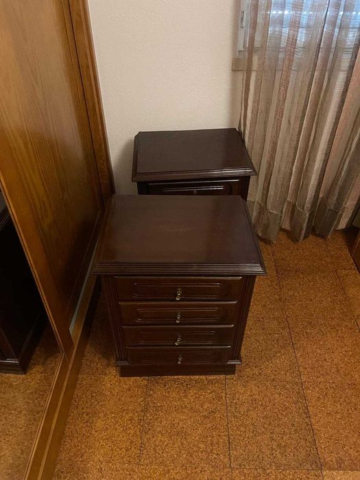 Cama de solteiro em muito bom estado