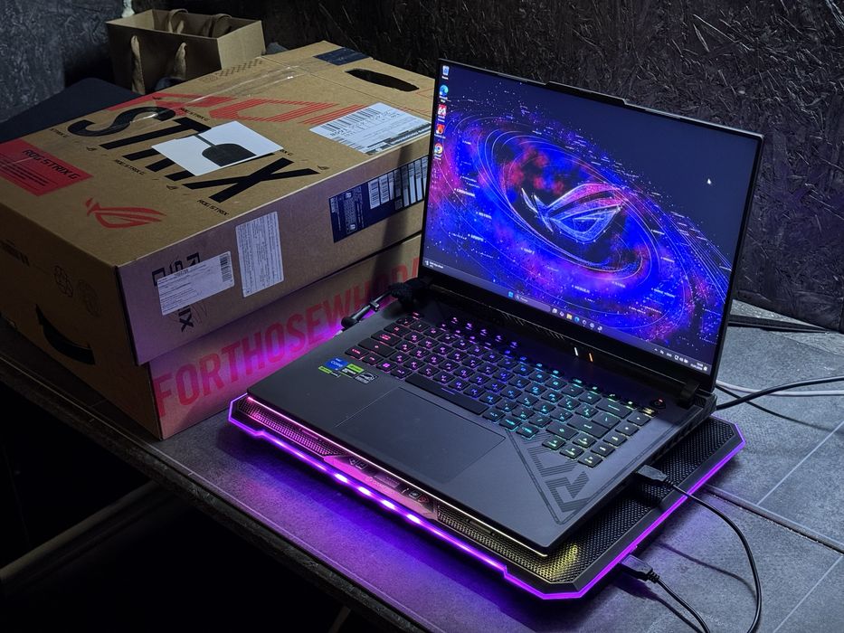 ASUS ROG STRIX G16 RTX4060 140W!|i5-13450HX|DDR5-16GB|SSD512|165Hz