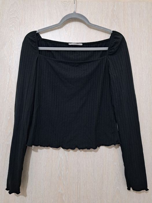 Czarna bluzka z bufkami