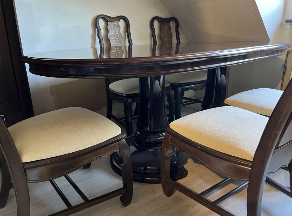 Stół owalny drewniany