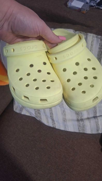 Дітячі крокси лімонні Crocs