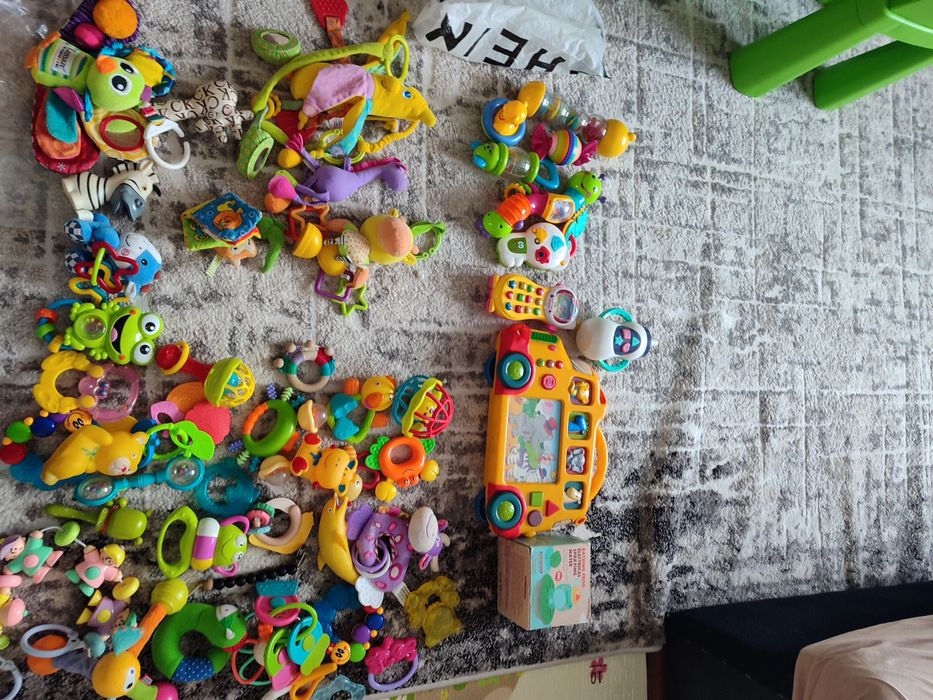 Іграшки продам  дитячі