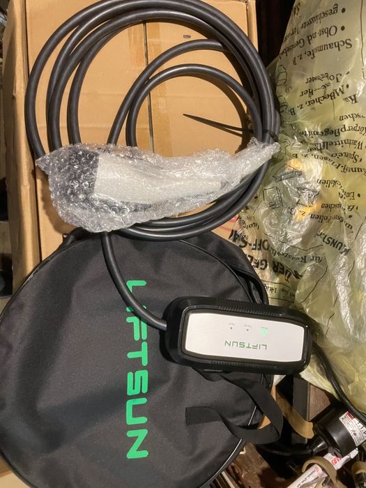 Зарядная станция зарядн устройство LiftSun для Тесла  из США